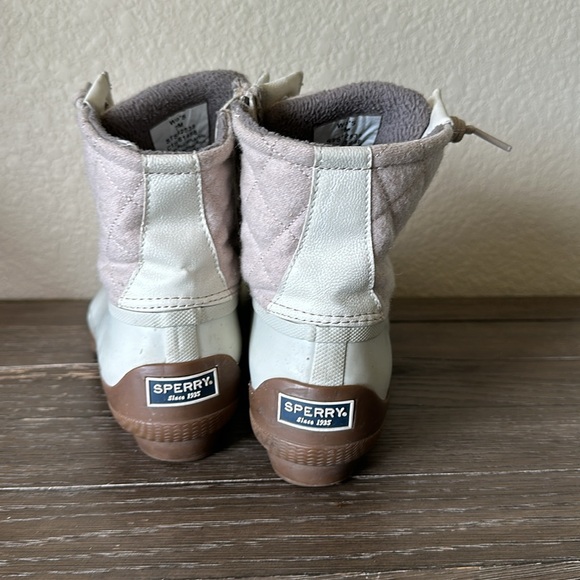 Cream Sperry Winter Boots - Picture 4 of 7